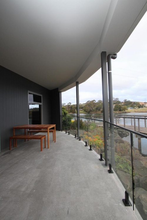 Waterfront Apartments image 27