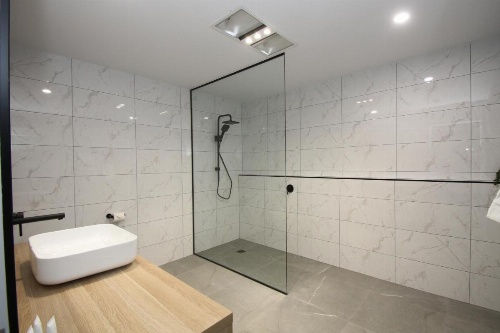 Waterfront Apartments image 33